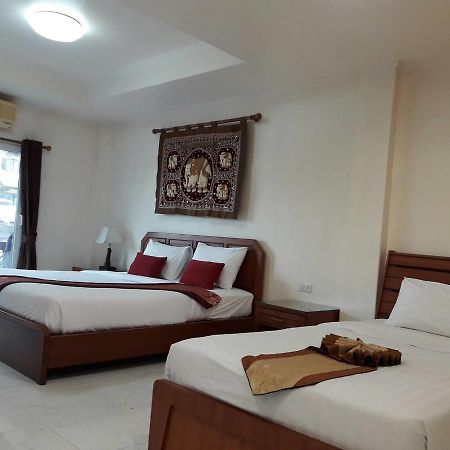 The Chillax Pattaya Hotel Exterior photo