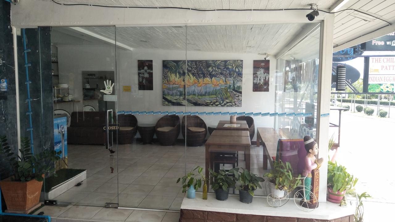 The Chillax Pattaya Hotel Exterior photo