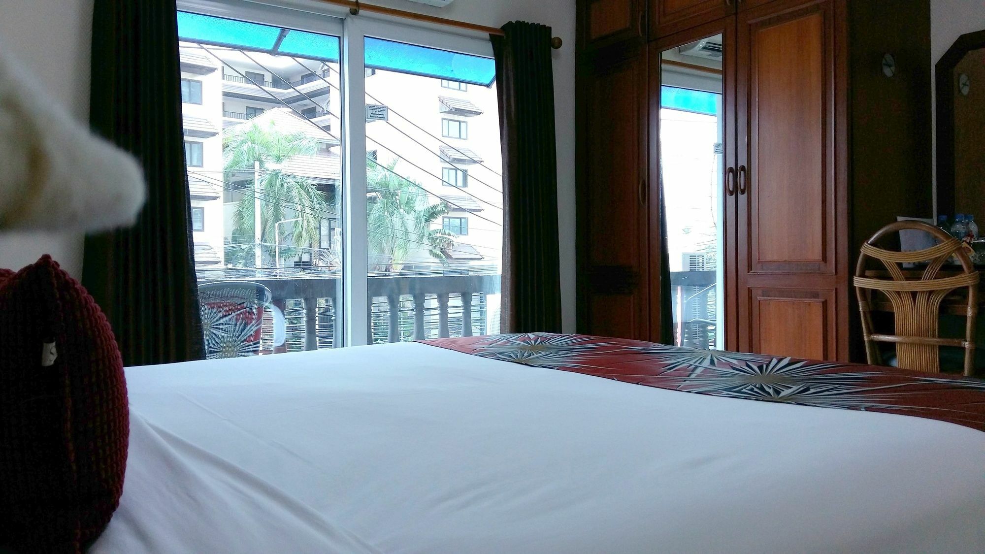The Chillax Pattaya Hotel Exterior photo