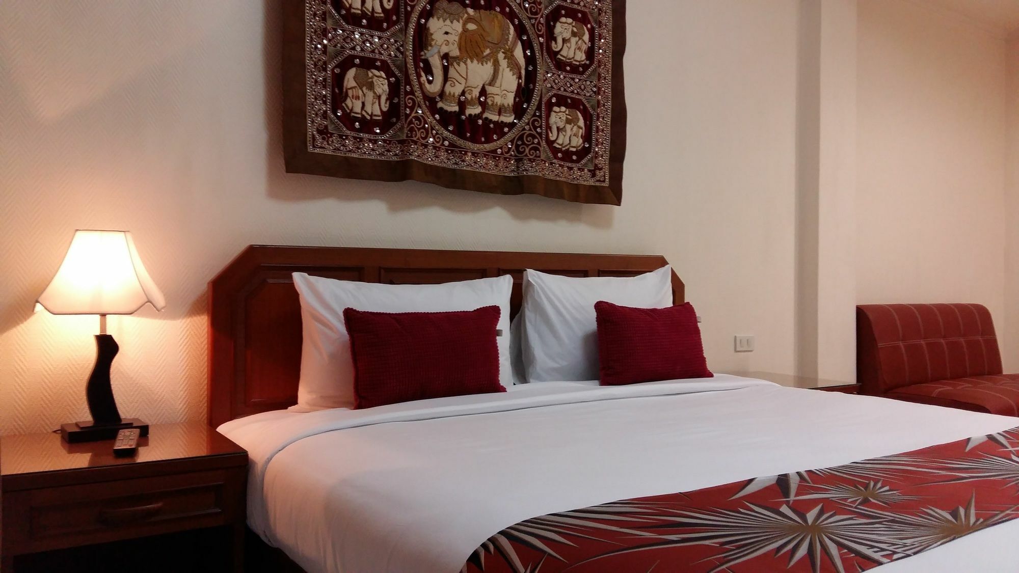 The Chillax Pattaya Hotel Exterior photo