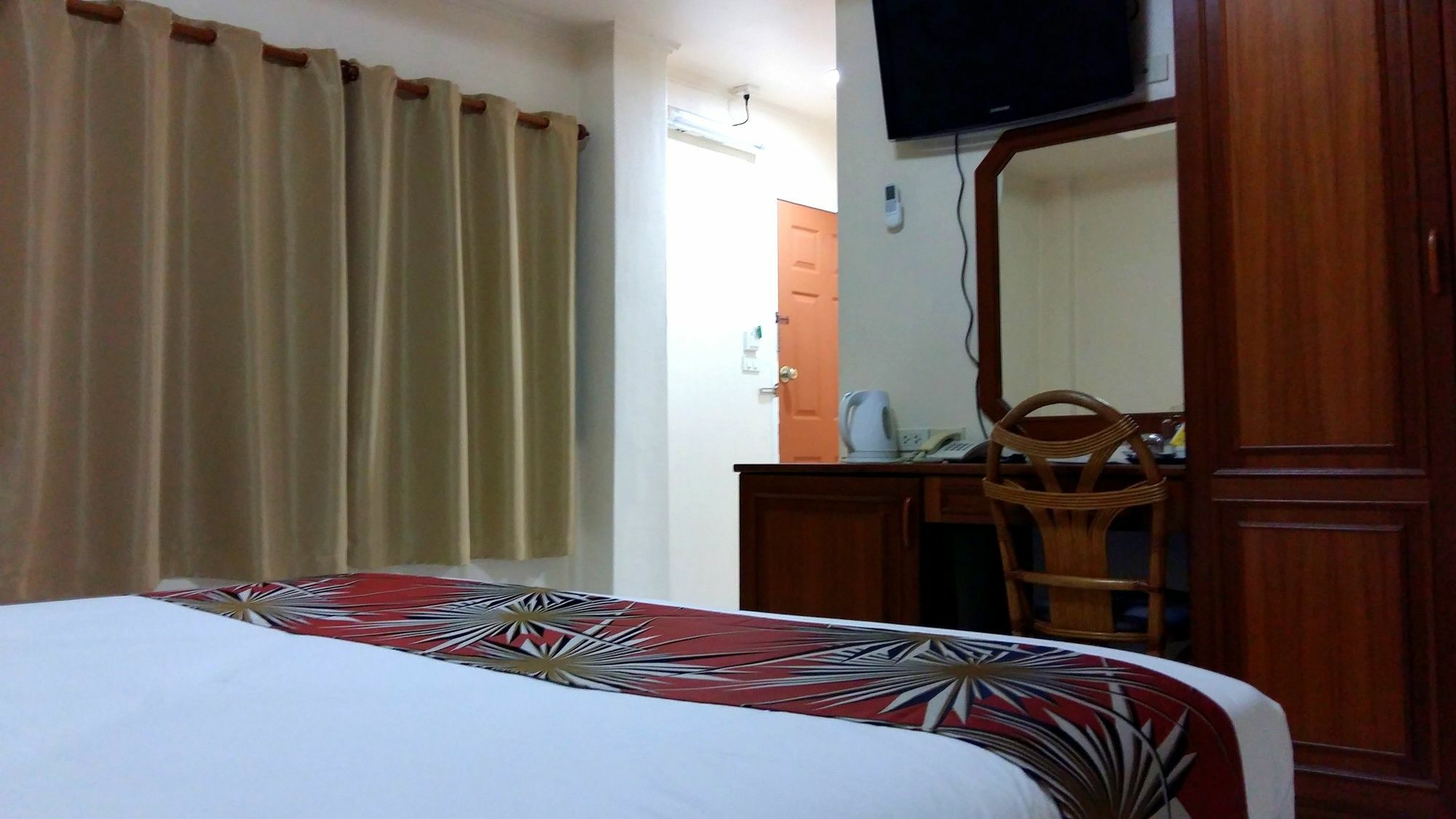 The Chillax Pattaya Hotel Exterior photo