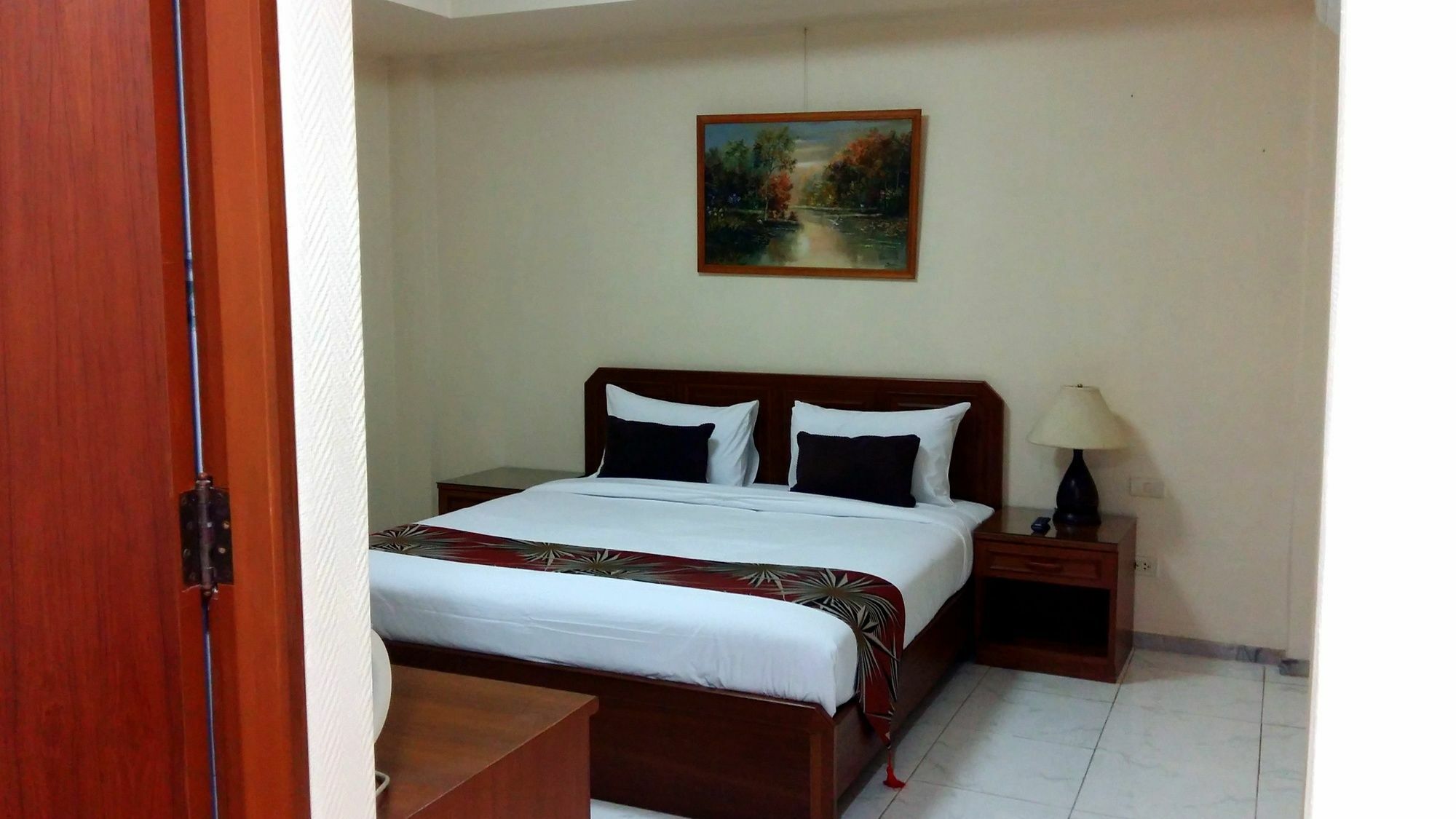 The Chillax Pattaya Hotel Exterior photo